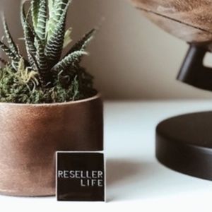Reseller Life • Posh Swag, Accessory New Lapel Pin